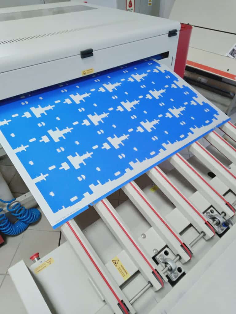 Підготовка офсетних пластин: Як ми гарантуємо ідеальний друк вашої упаковки?